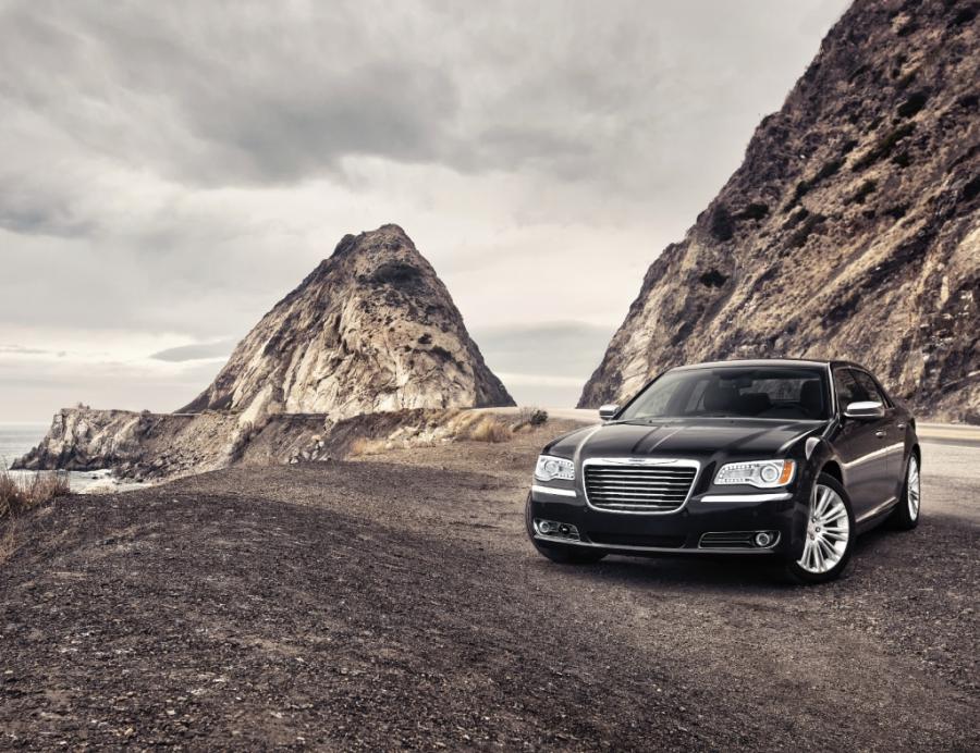 Chrysler opublikował oficjalne zdjęcia nowego modelu serii 300