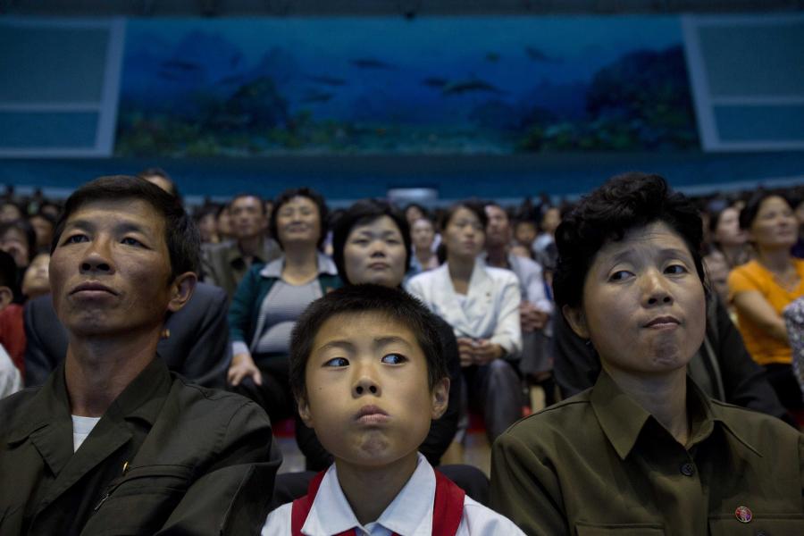 Koreańczycy w delfinarium