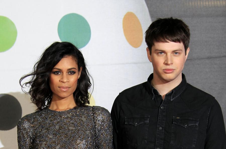AlunaGeorge na gali BRIT Awards 2013