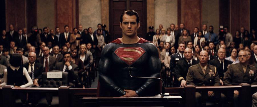 Henry Cavill w filmie "Batman v Superman: Świt sprawiedliwości"