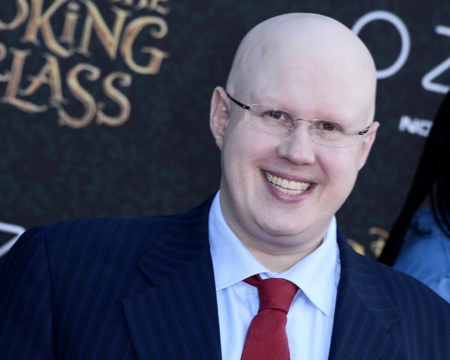 Matt Lucas na premierze "Alicji po drugiej stronie lustra"